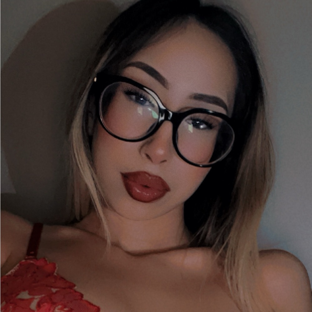 Meet your Posher, Leanne